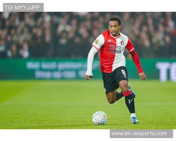 范佩西回应昆滕廷伯批评称关系难以修复我只看球员表现